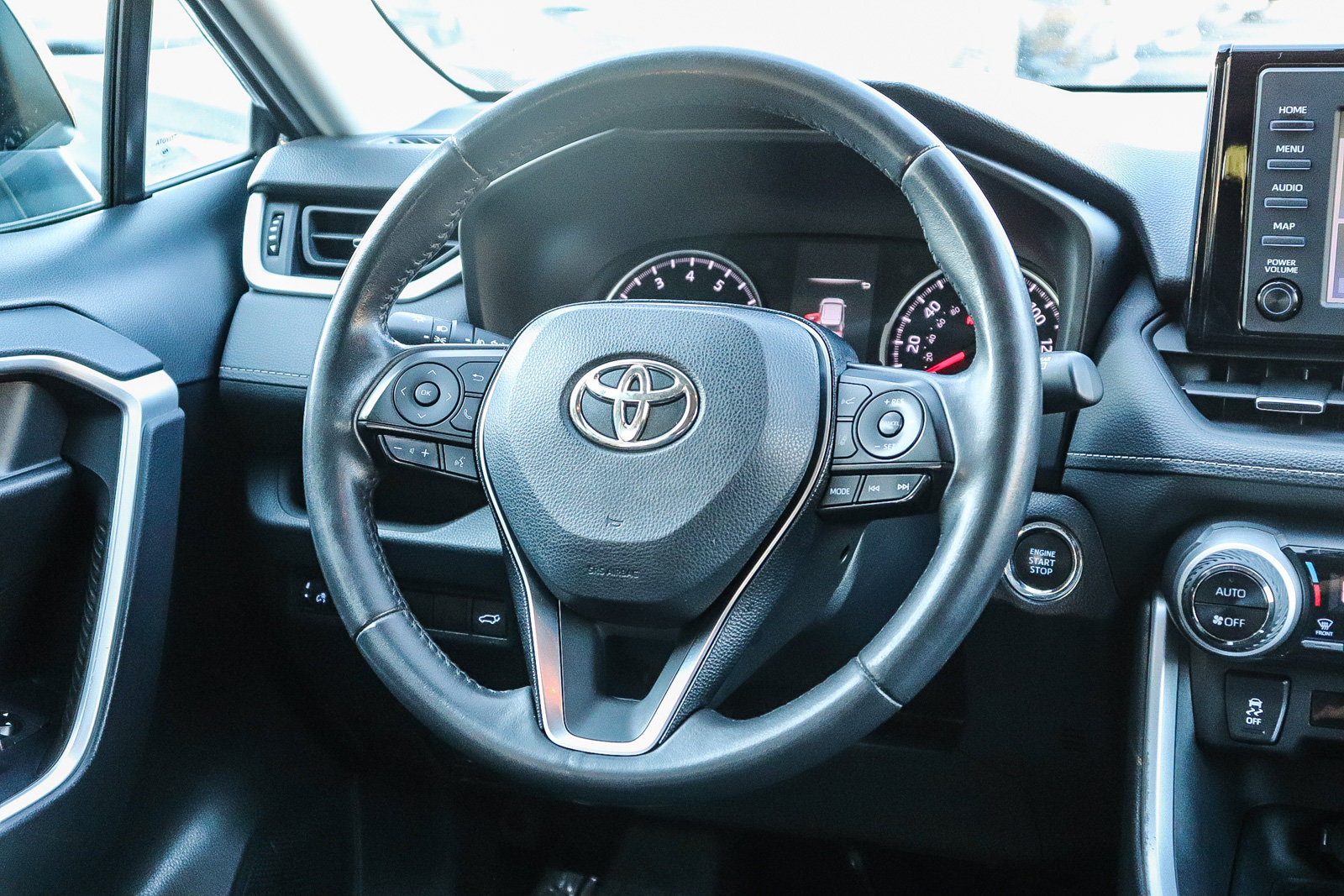 Certified 2019 Toyota RAV4 XLE Premium w/ Carpet Mat Package FWD image 16