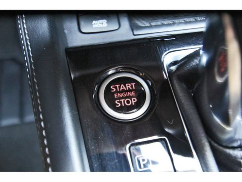 Used 2023 Nissan Kicks SR w/ SR Premium Package FWD image 19