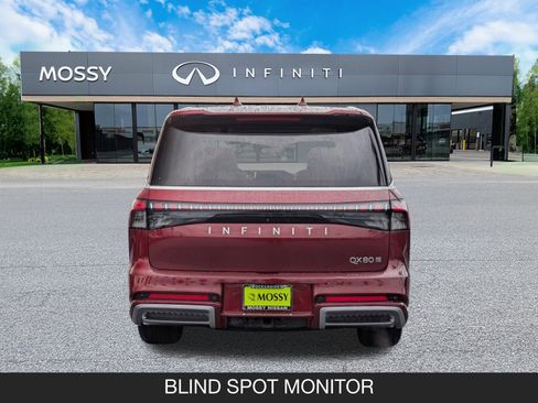 Certified 2025 INFINITI QX80 Luxe image 9