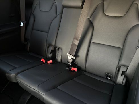 Used 2025 Kia Telluride SX image 16