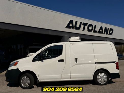 Used 2015 Nissan NV200 SV FWD image 4