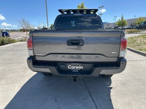 Used 2020 Toyota Tacoma TRD Off-Road w/ Technology Package AWD/4WD image 7