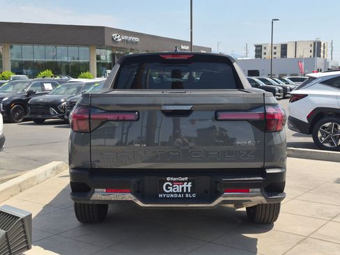 Certified 2025 Hyundai Santa Cruz Limited AWD/4WD image 5