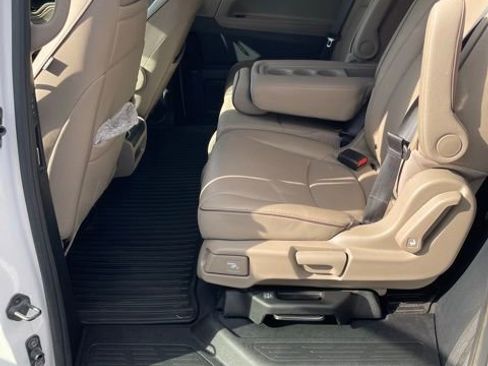Used 2023 Honda Odyssey Elite image 32
