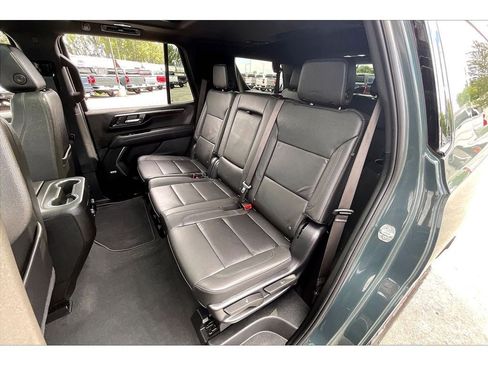Used 2025 Chevrolet Tahoe Z71 w/ Comfort Package AWD/4WD image 28