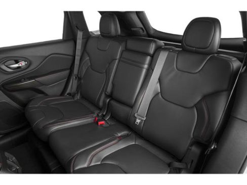 Used 2015 Jeep Cherokee Trailhawk w/ Comfort/Convenience Group AWD/4WD image 18