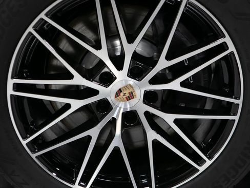 New 2026 Porsche Cayenne E-Hybrid image 11