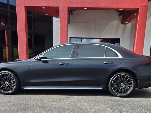 Used 2022 Mercedes-Benz S 580 S 580 w/ AMG Line Package image 4