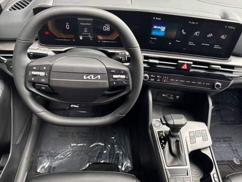 New 2026 Kia Sportage EX image 10
