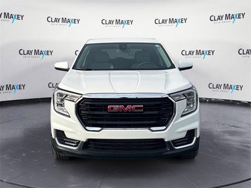 Used 2024 GMC Terrain SLE image 8