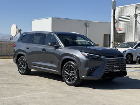 New 2026 Lexus TX 350 AWD image 2