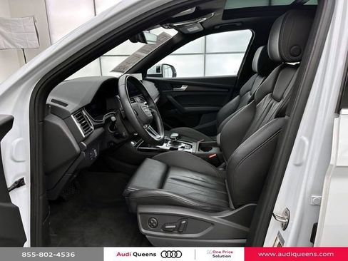 Used 2023 Audi Q5 2.0T Premium Plus w/ Premium Plus Package AWD/4WD image 12