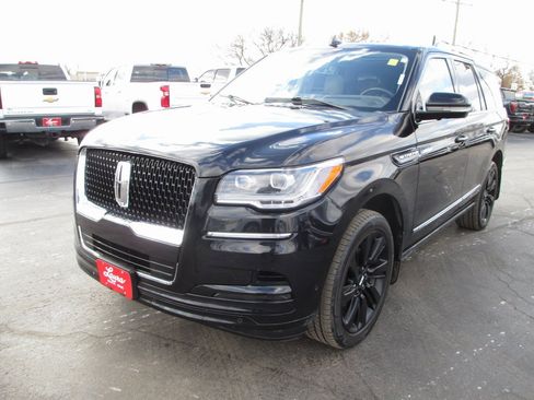 Used 2022 Lincoln Navigator Reserve image 8