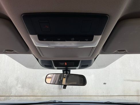 Used 2025 Nissan Rogue SV image 16