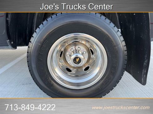 Used 2017 RAM 3500 Tradesman w/ Chrome Appearance Group image 52