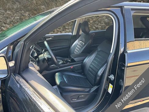 Used 2017 Ford Edge SEL w/ Equipment Group 201A AWD/4WD image 22