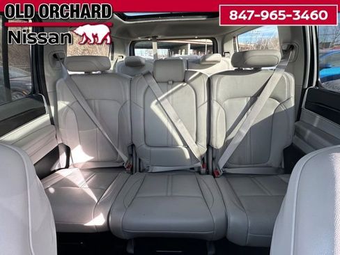 Used 2023 Jeep Wagoneer 4WD w/ Premium Group I image 14
