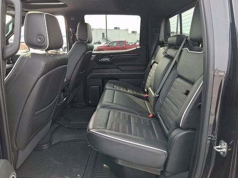 Used 2022 GMC Sierra 1500 AT4X image 10