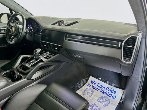 Used 2023 Porsche Cayenne GTS image 28