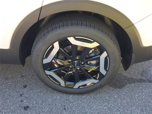 New 2025 Kia Telluride S image 40