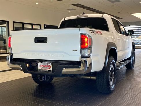Used 2021 Toyota Tacoma TRD Off-Road image 5