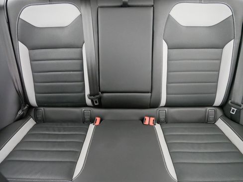 Used 2024 Volkswagen Taos SEL image 13