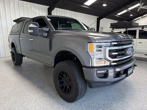 Used 2022 Ford F250 Platinum AWD/4WD image 4