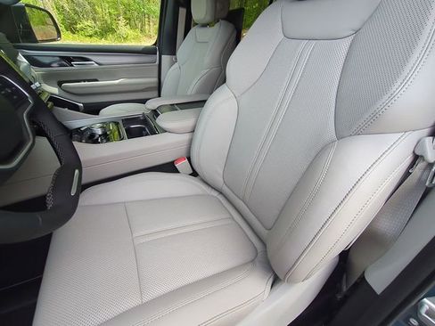 New 2026 Jeep Grand Wagoneer Limited AWD/4WD image 27
