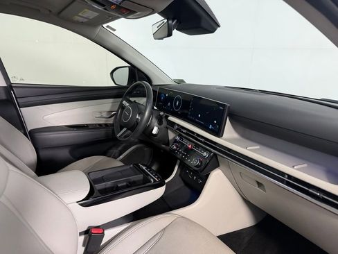 Used 2025 Hyundai Tucson Limited FWD image 34