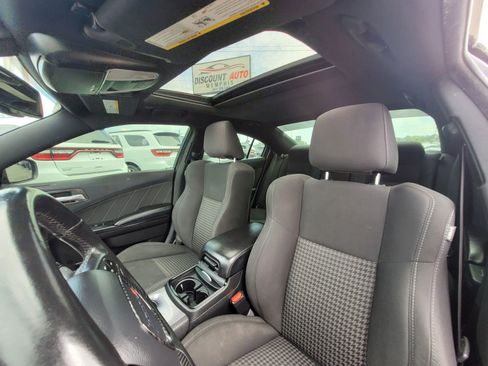 Used 2019 Dodge Charger R/T w/ Blacktop Package RWD image 7