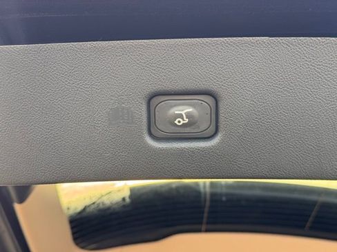 Used 2022 Lincoln Nautilus Reserve w/ Equipment Group 201A image 32