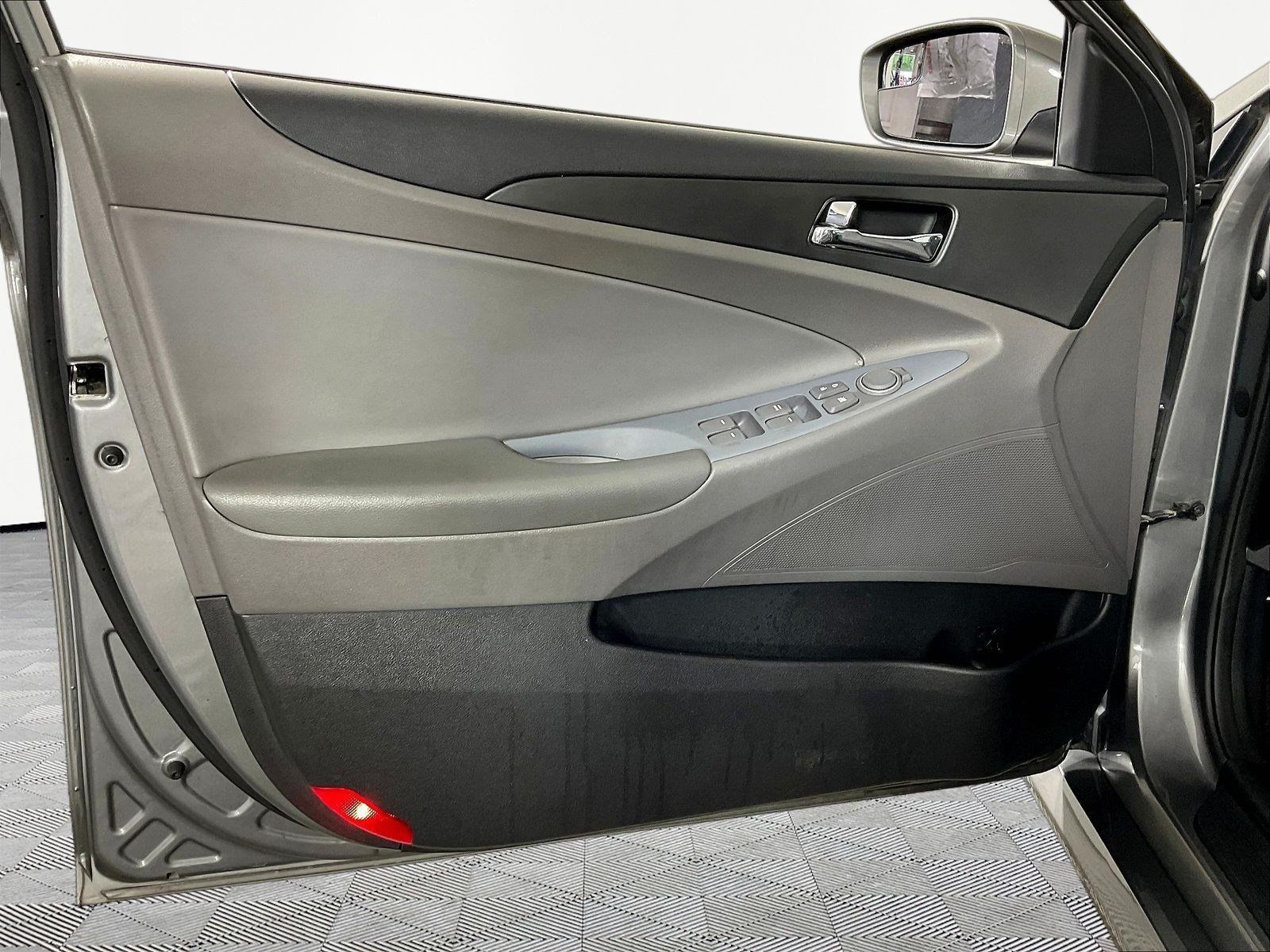 Used 2014 Hyundai Sonata GLS w/ Popular Equipment Group 2 FWD image 19