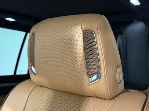 New 2026 Cadillac Escalade ESV Luxury image 24