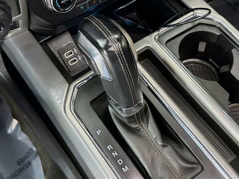 Used 2019 Ford F150 Platinum w/ Equipment Group 701A Luxury AWD/4WD image 16