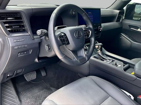 Used 2024 Lexus GX 550 w/ Accessory Package (Z1) AWD/4WD image 18