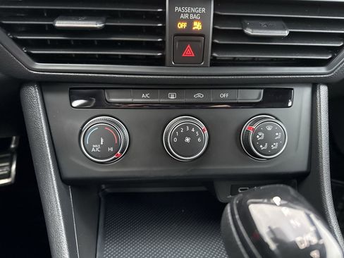 Used 2023 Volkswagen Jetta Sport image 21