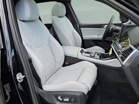 New 2026 BMW X5 sDrive40i w/ Premium Package image 16