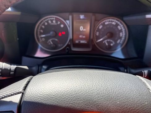 Used 2023 Toyota Tacoma TRD Sport w/ TRD Premium Sport Package AWD/4WD image 33
