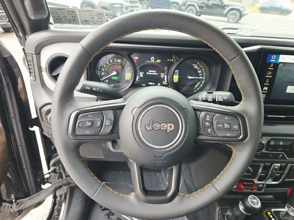 Used 2024 Jeep Wrangler Unlimited AWD/4WD image 20