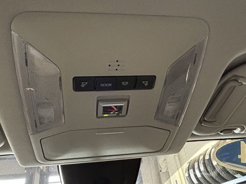 Used 2024 Toyota RAV4 Adventure image 37