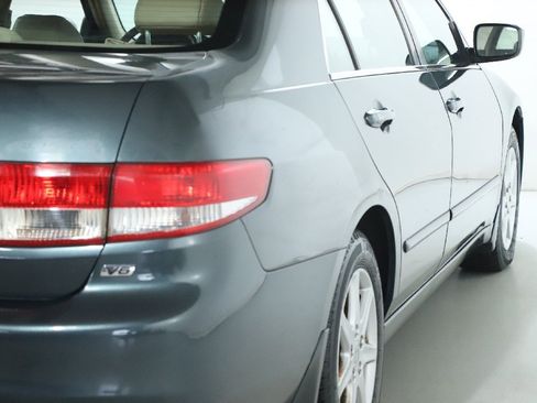 Used 2004 Honda Accord EX image 10