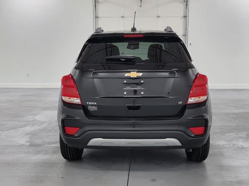Used 2020 Chevrolet Trax LT w/ LT Convenience Package FWD image 8
