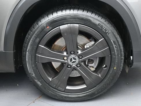 Used 2022 Mercedes-Benz EQB 350 4MATIC image 35