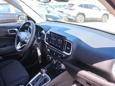 New 2026 Hyundai Venue SE FWD image 22