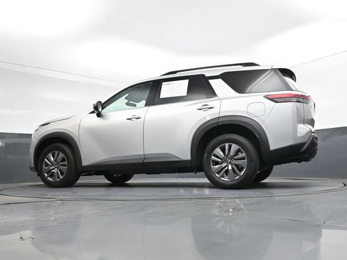 Used 2025 Nissan Pathfinder SV AWD/4WD image 48