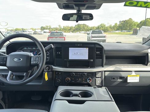 New 2026 Ford F550 4x4 SuperCab Super Duty image 13