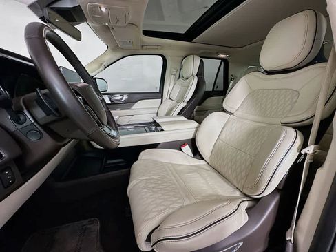 Used 2020 Lincoln Navigator Black Label w/ Cargo Convenience Package AWD/4WD image 12