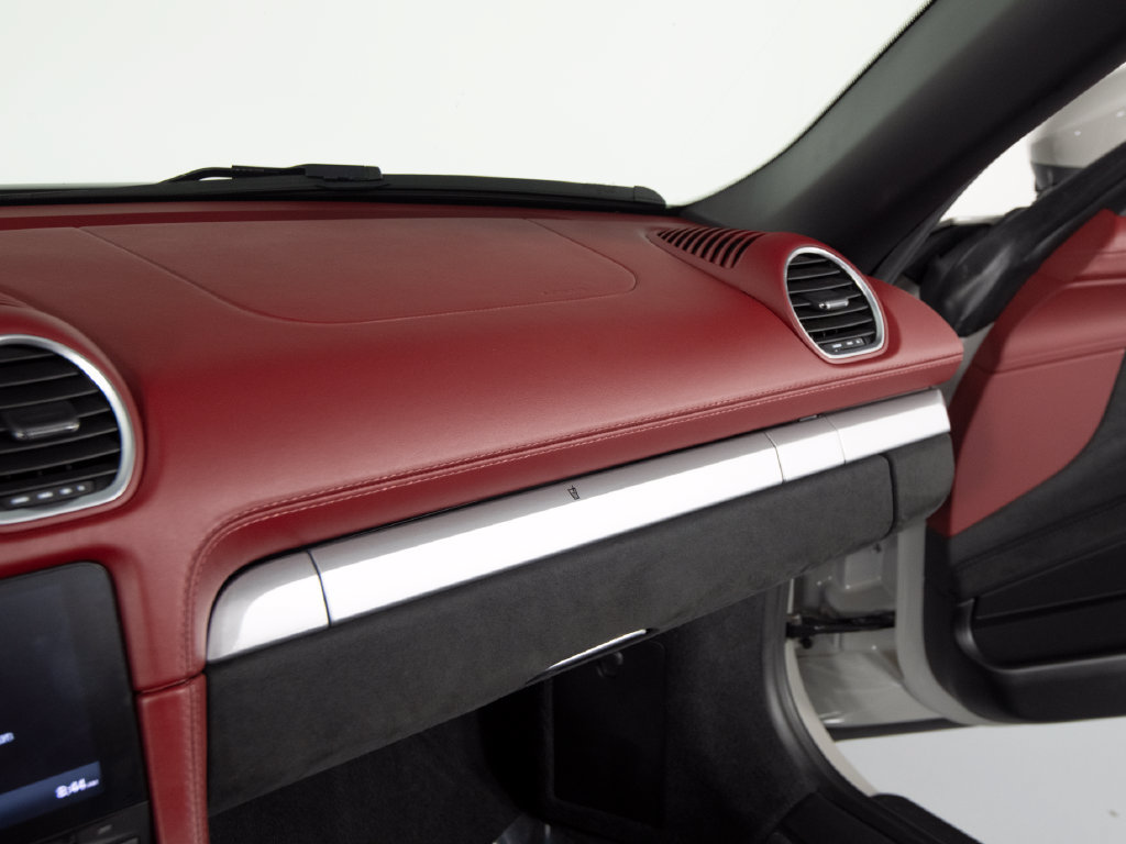 Certified 2021 Porsche 718 Boxster Spyder RWD image 33