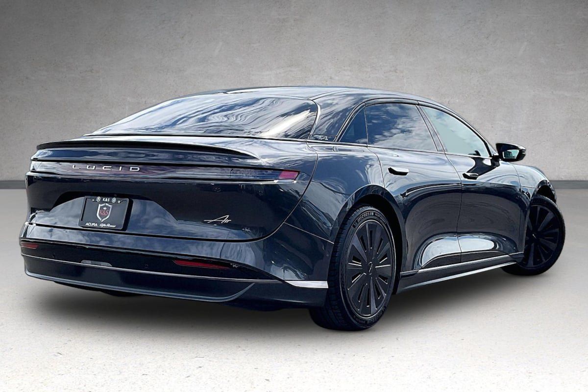 Used 2024 Lucid Air Pure RWD image 33