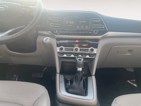 Used 2020 Hyundai Elantra Limited w/ Ultimate Package 03 image 11